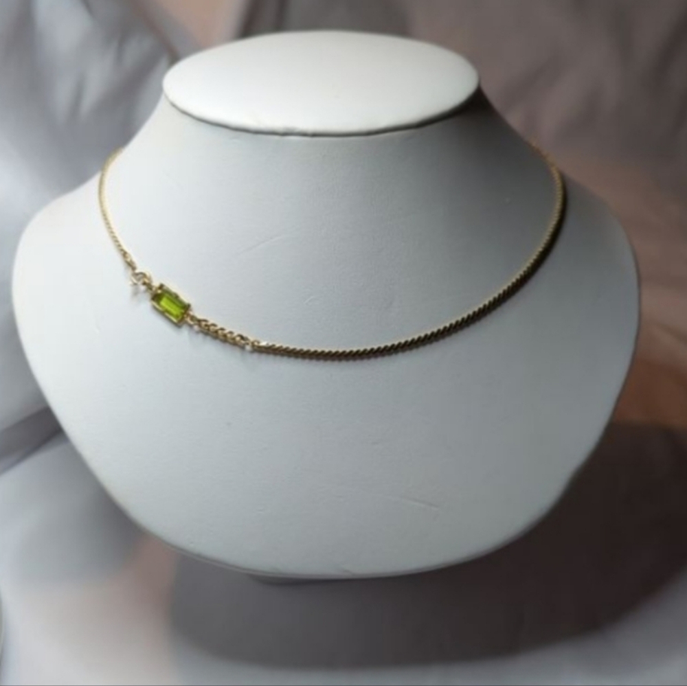 Green Stone Clasp Gold Chain